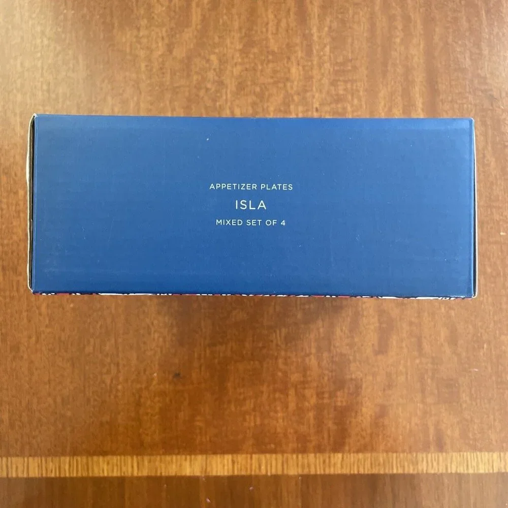 Williams Sonoma Isla Appetizer Plates Set of 4 NEW